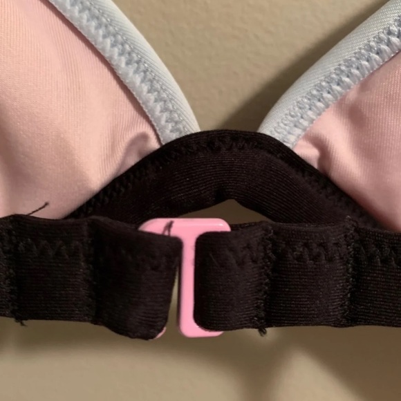 Victoria’s Secret bikini top. Small - Picture 3 of 6